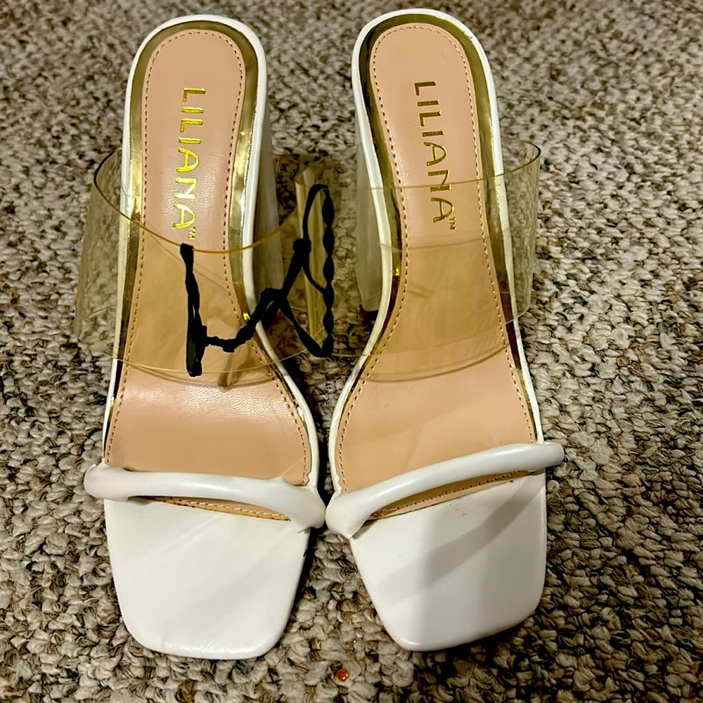 White 4” heels never warn size 8